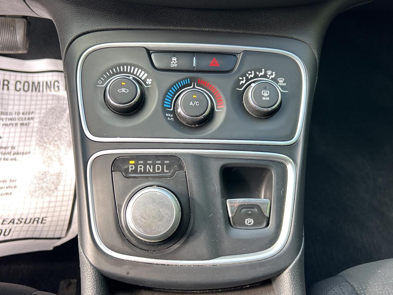 2016 Chrysler 200 LX, CLEAN CARFAX, EXCELLENT SERVICE HISTORY! Photo