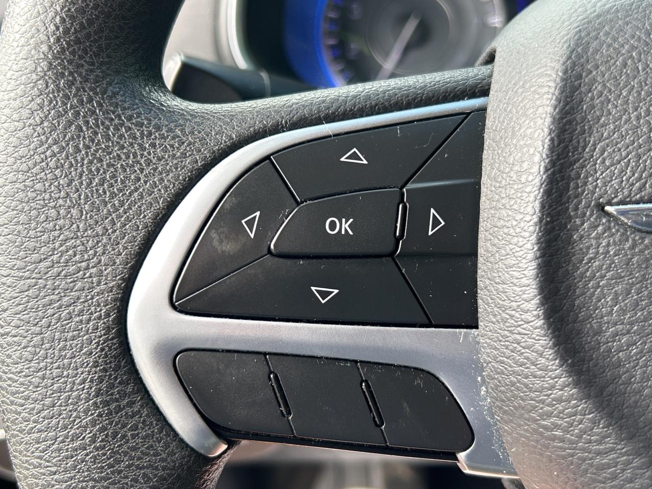 2016 Chrysler 200 LX, CLEAN CARFAX, EXCELLENT SERVICE HISTORY! Photo