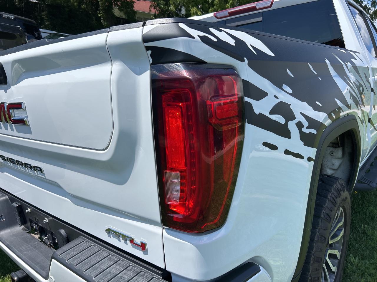 2022 GMC Sierra 1500 AT4, DURAMAX DIESEL, CLEAN CARFAX, REMOTE START! Photo