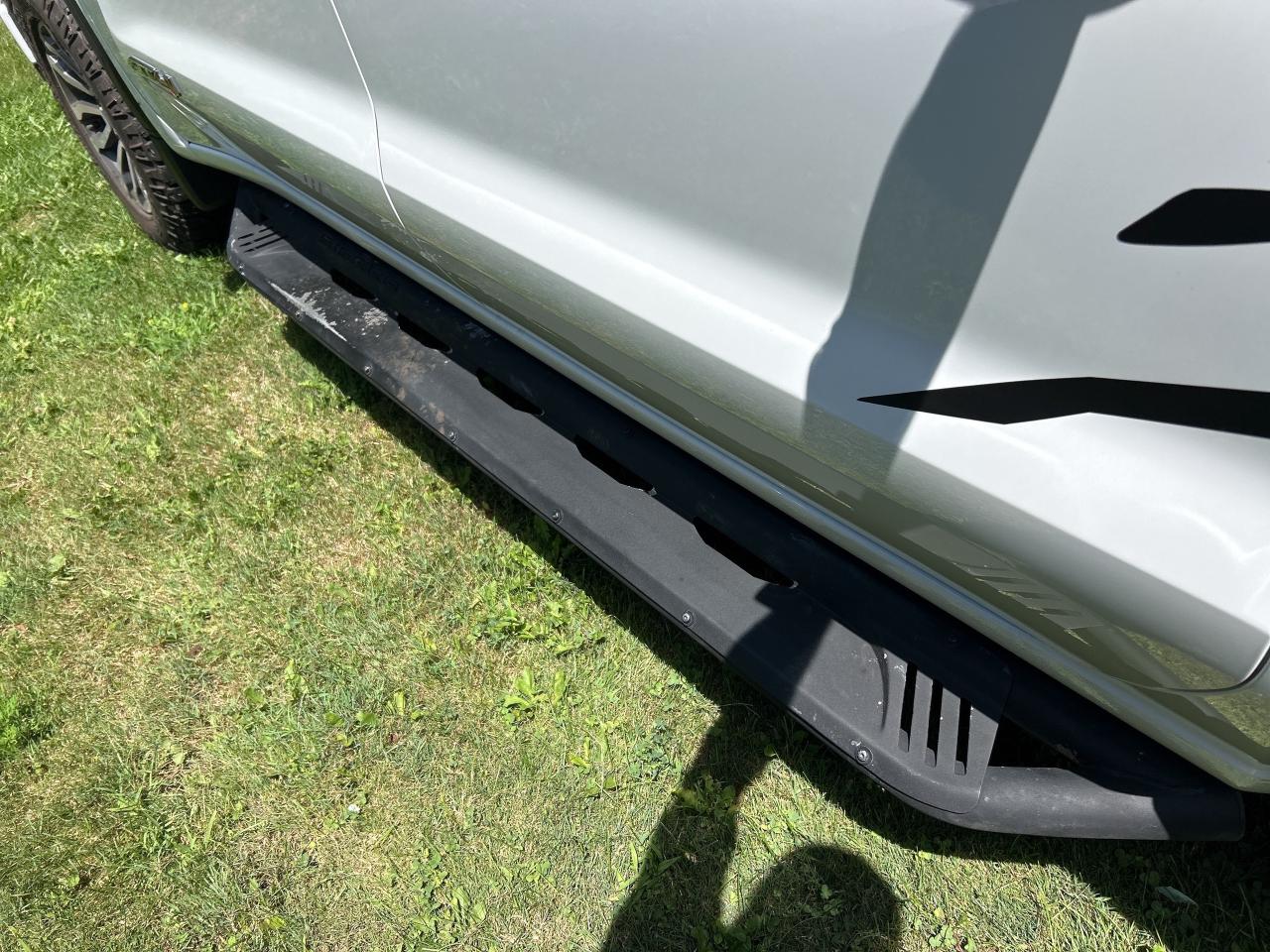 2022 GMC Sierra 1500 AT4, DURAMAX DIESEL, CLEAN CARFAX, REMOTE START! Photo