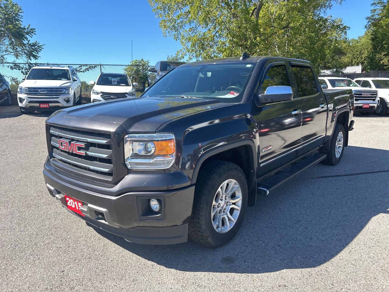 2015 GMC Sierra 1500 SLE, 4X4, HEATED SEATS, REMOTE START, BACK UP CAM! Photo