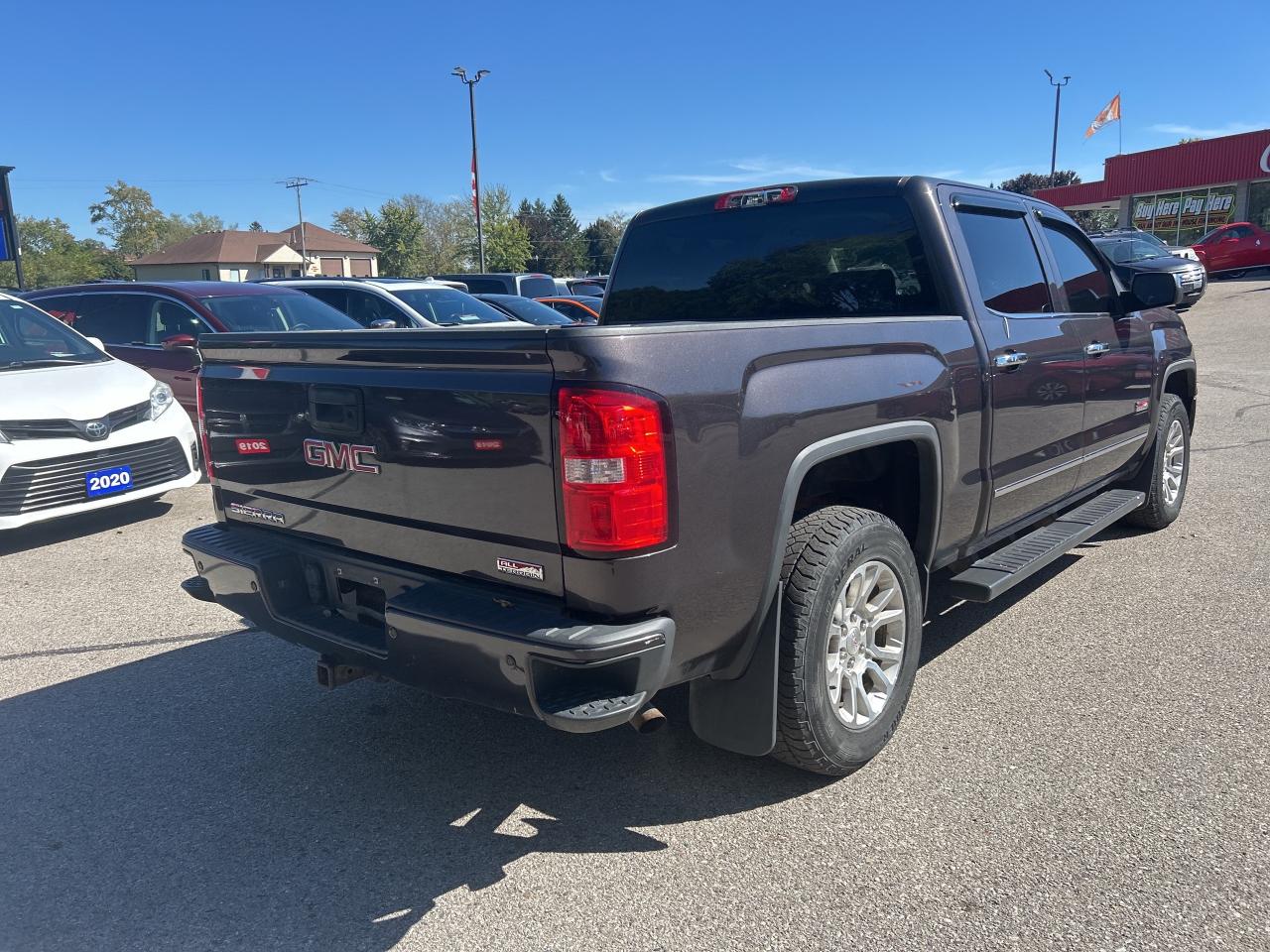 2015 GMC Sierra 1500 SLE, 4X4, HEATED SEATS, REMOTE START, BACK UP CAM! Photo