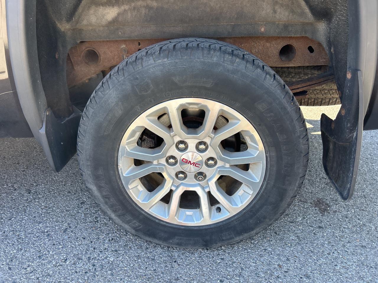 2015 GMC Sierra 1500 SLE, 4X4, HEATED SEATS, REMOTE START, BACK UP CAM! Photo