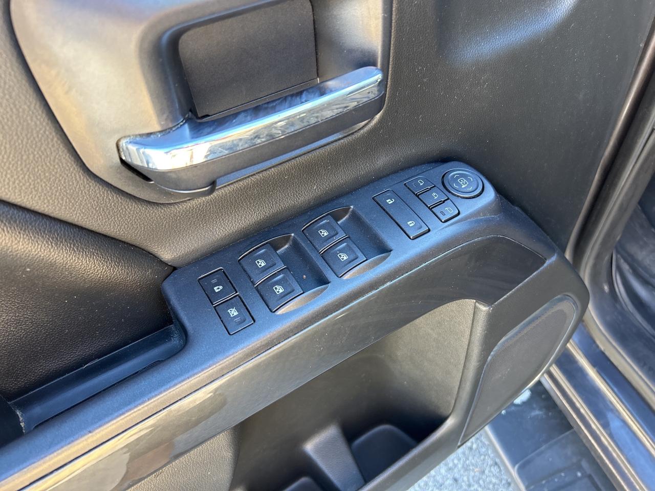 2015 GMC Sierra 1500 SLE, 4X4, HEATED SEATS, REMOTE START, BACK UP CAM! Photo