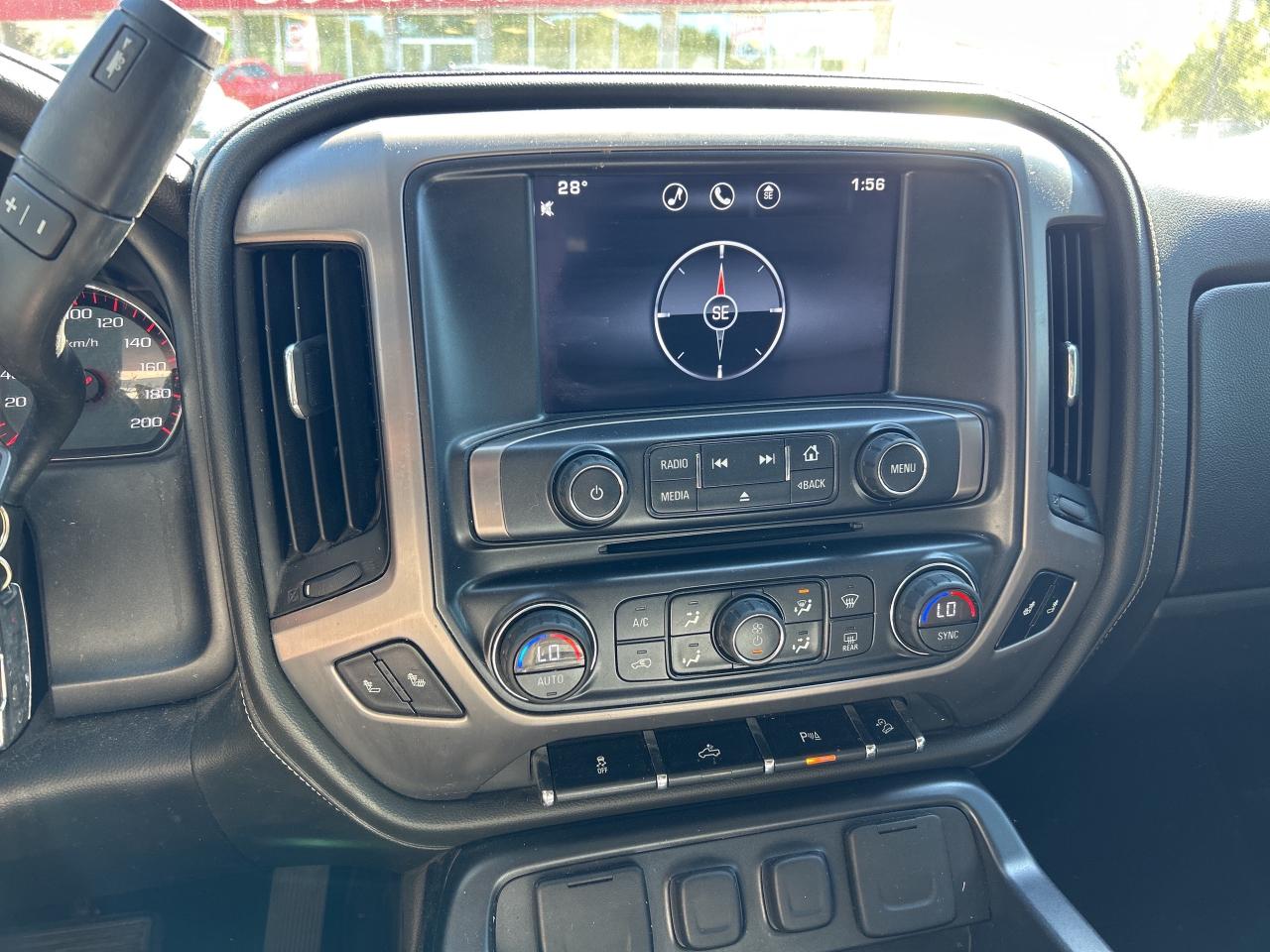 2015 GMC Sierra 1500 SLE, 4X4, HEATED SEATS, REMOTE START, BACK UP CAM! Photo