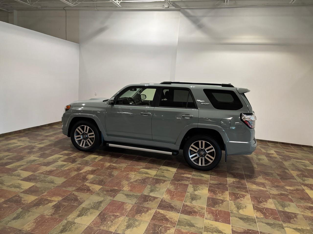 2022 Toyota 4Runner  Photo4