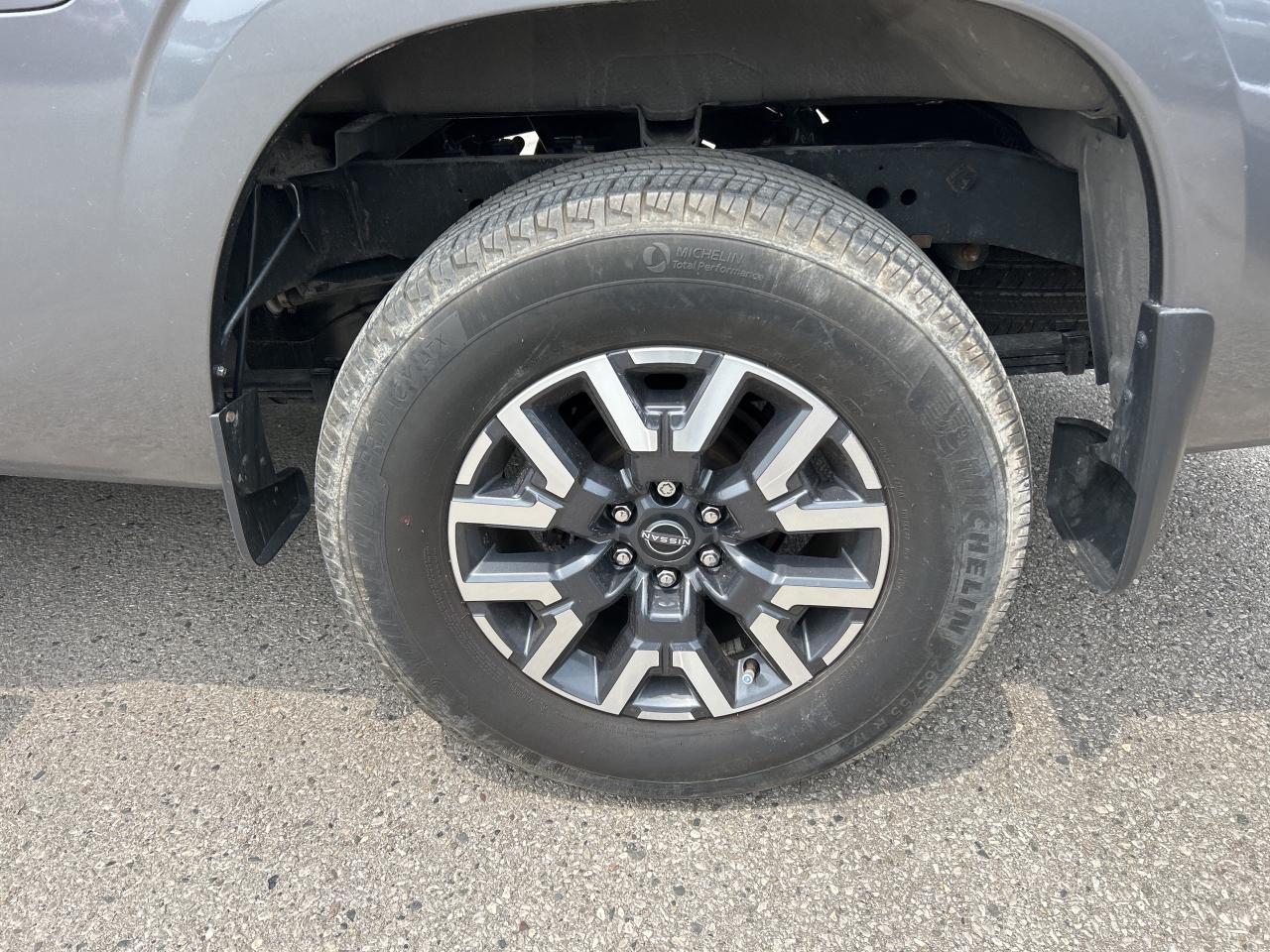 2022 Nissan Frontier SV, REMOTE START, BACK UP CAMERA, CLEAN CARFAX! Photo