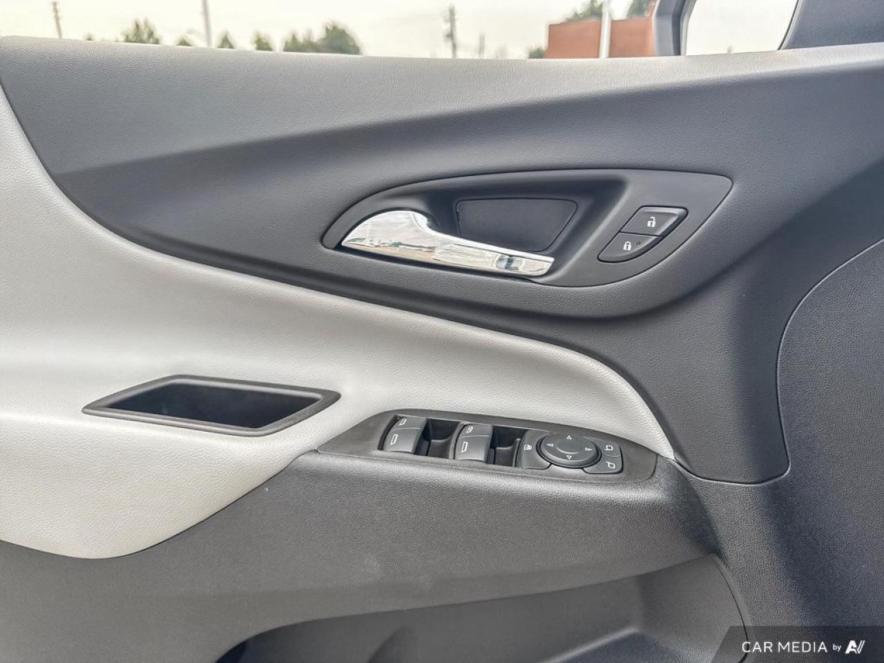 2023 Chevrolet Equinox LS FWD   BLUETOOTH   REMOTE START   CARPLAY Photo