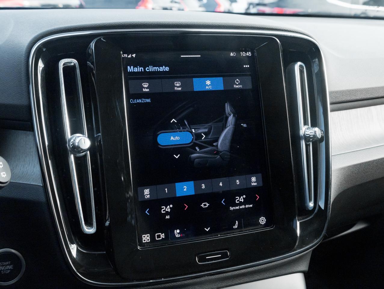 2025 Volvo XC40 B5 AWD Core Bright Theme POWER PANO ROOF-VOLVO CPO Photo