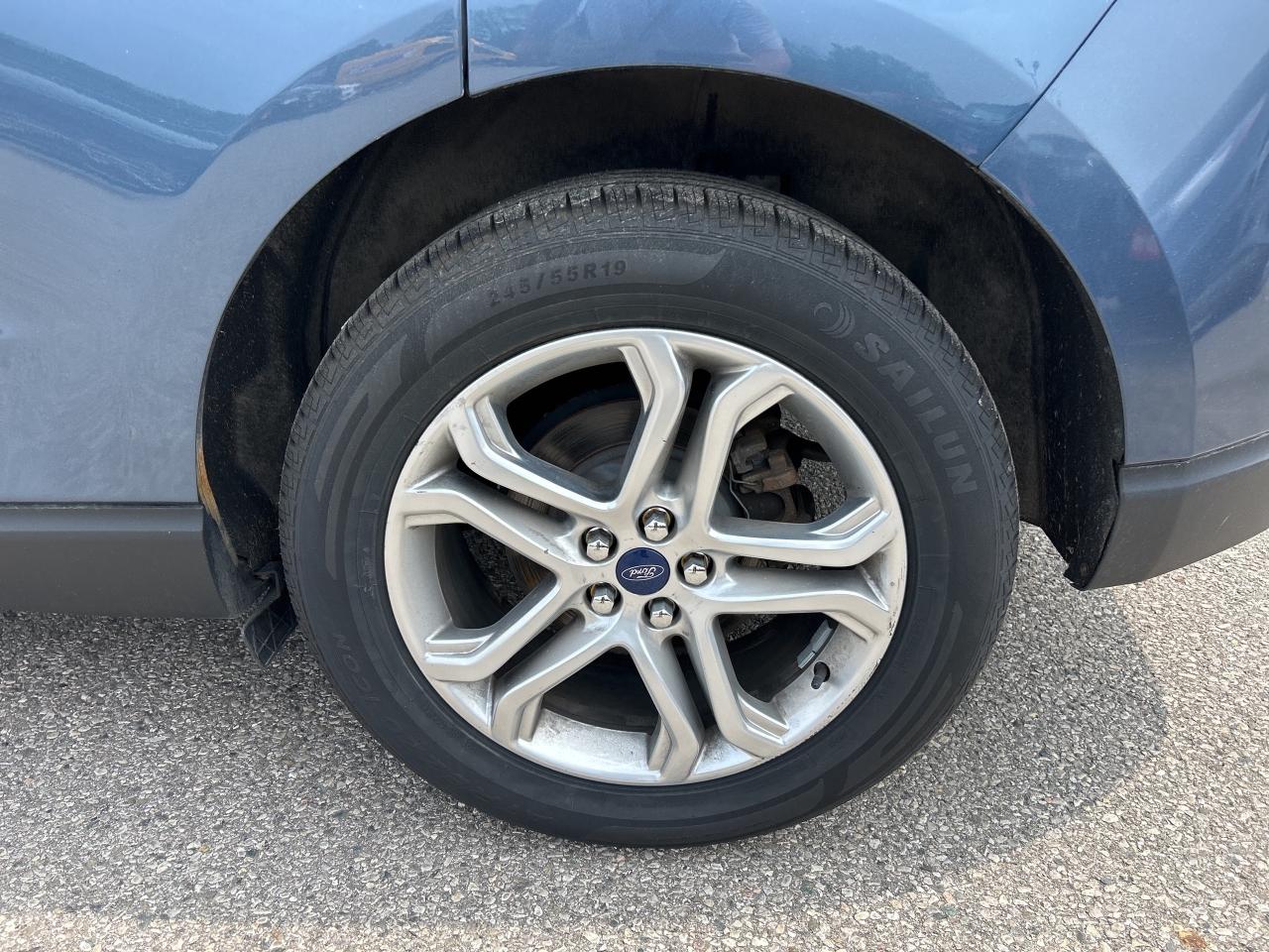 2018 Ford Edge TITANIUM, HEATED & COOLED LEATHER, SUNROOF! Photo