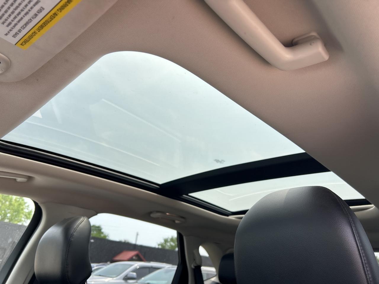 2018 Ford Edge TITANIUM, HEATED & COOLED LEATHER, SUNROOF! Photo