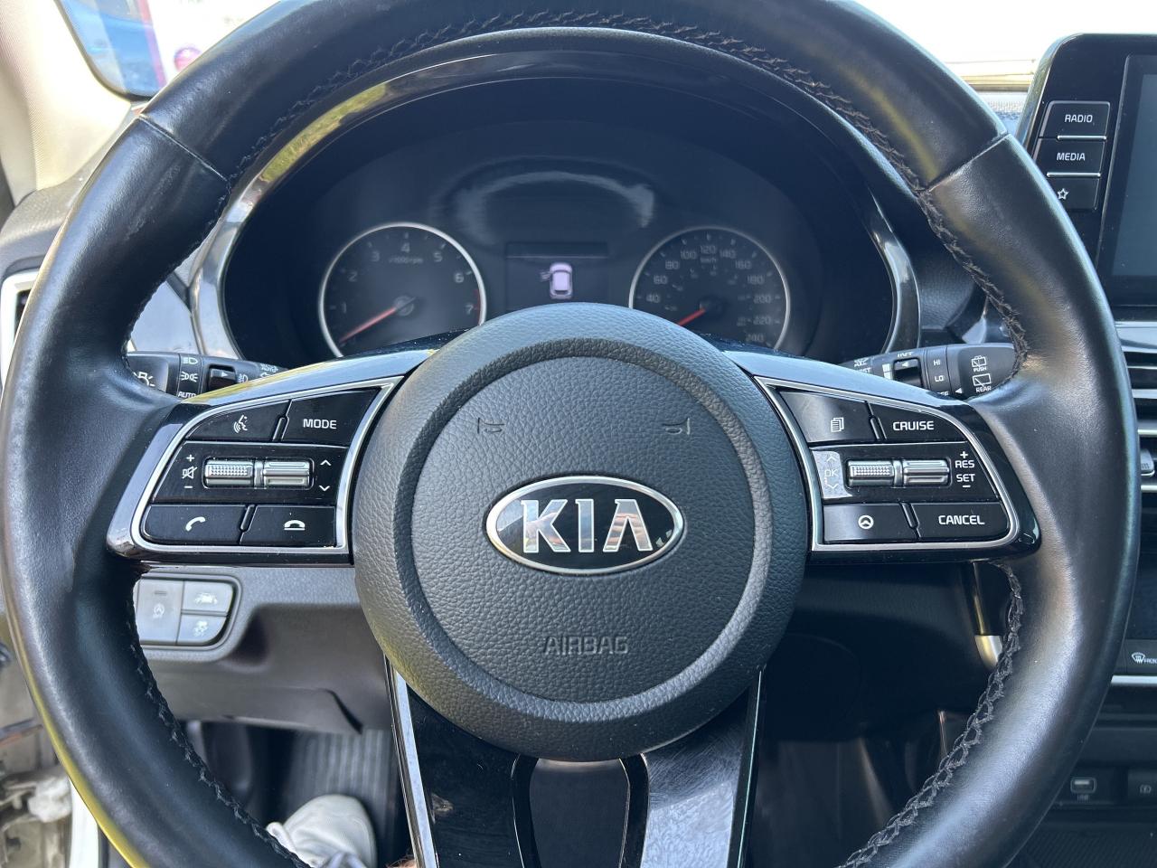 2021 Kia Seltos EX, HEATED LEATHER, SUNROOF, HEATED STEERING WHEEL Photo