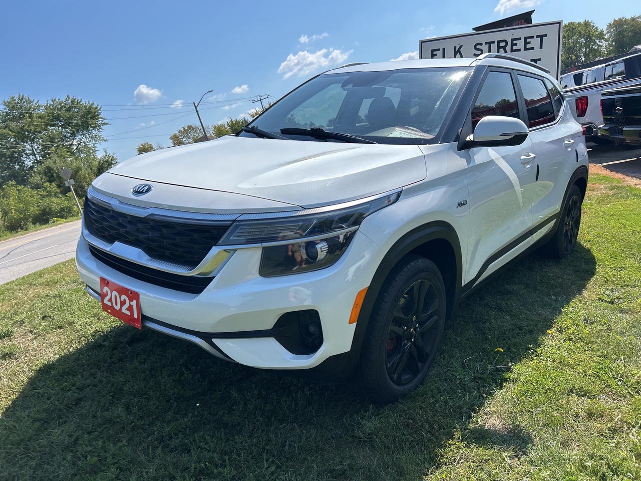 2021 Kia Seltos EX, HEATED LEATHER, SUNROOF, HEATED STEERING WHEEL Photo