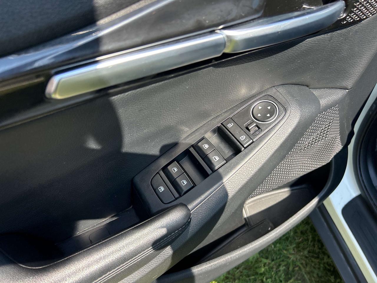 2021 Kia Seltos EX, HEATED LEATHER, SUNROOF, HEATED STEERING WHEEL Photo