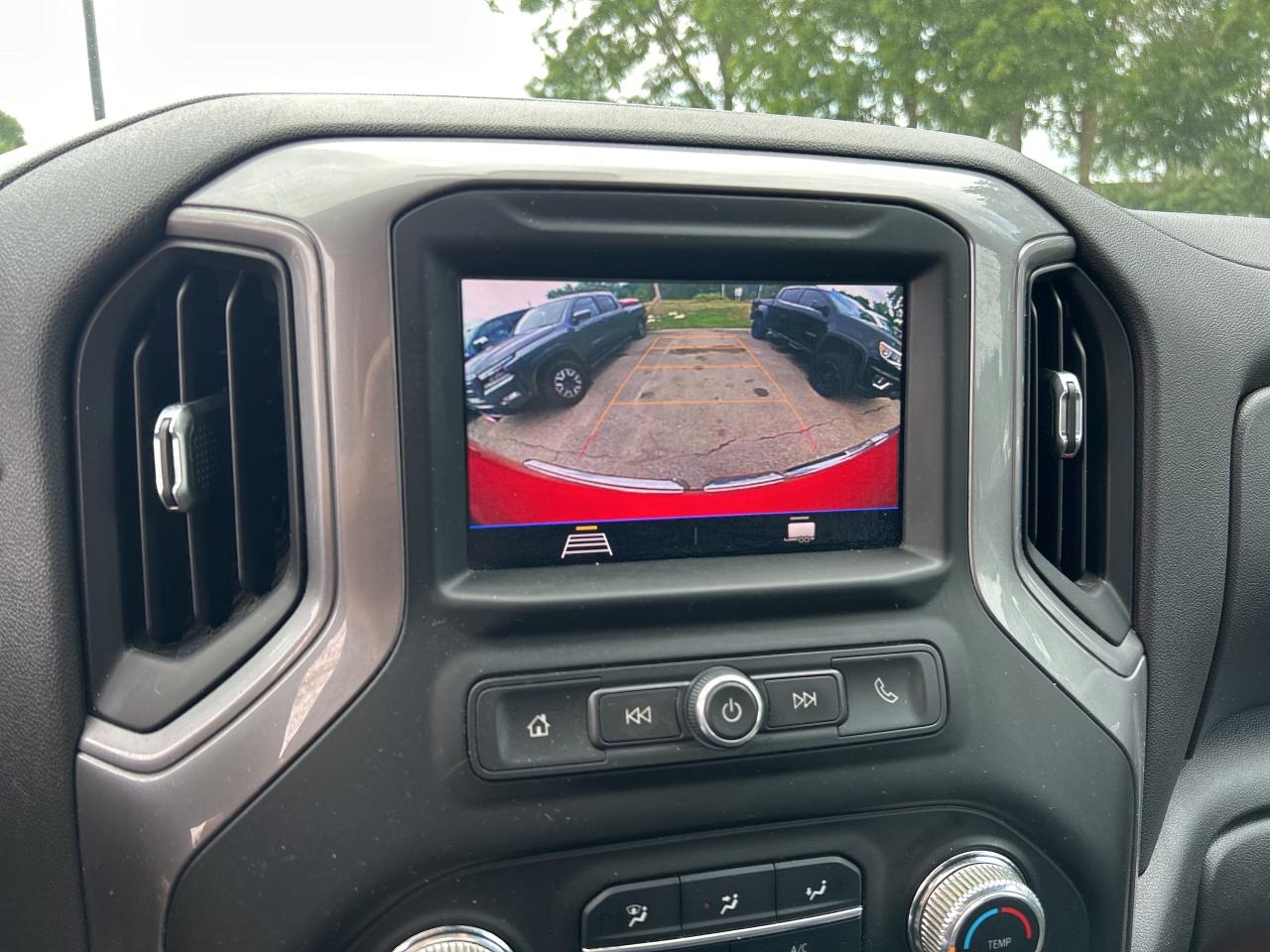 2021 GMC Sierra 1500 CLEAN CARFAX, 8' BOX, 4X4, ELECTRIC BRAKE CONTROL! Photo