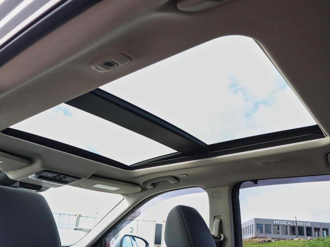 2022 Nissan Rogue SL  - Moonroof -  Leather Seats Photo
