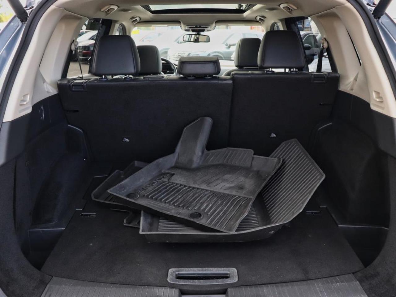 2022 Nissan Rogue SL  - Moonroof -  Leather Seats Photo