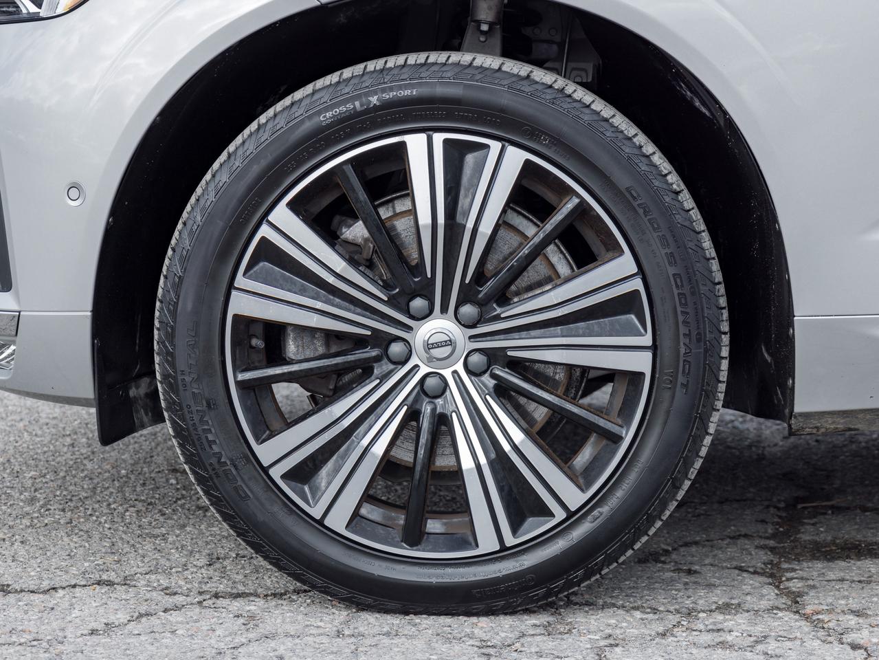 2023 Volvo XC60 B6 AWD Plus Bright Theme  OFF LEASE  ONE OWNER Photo3