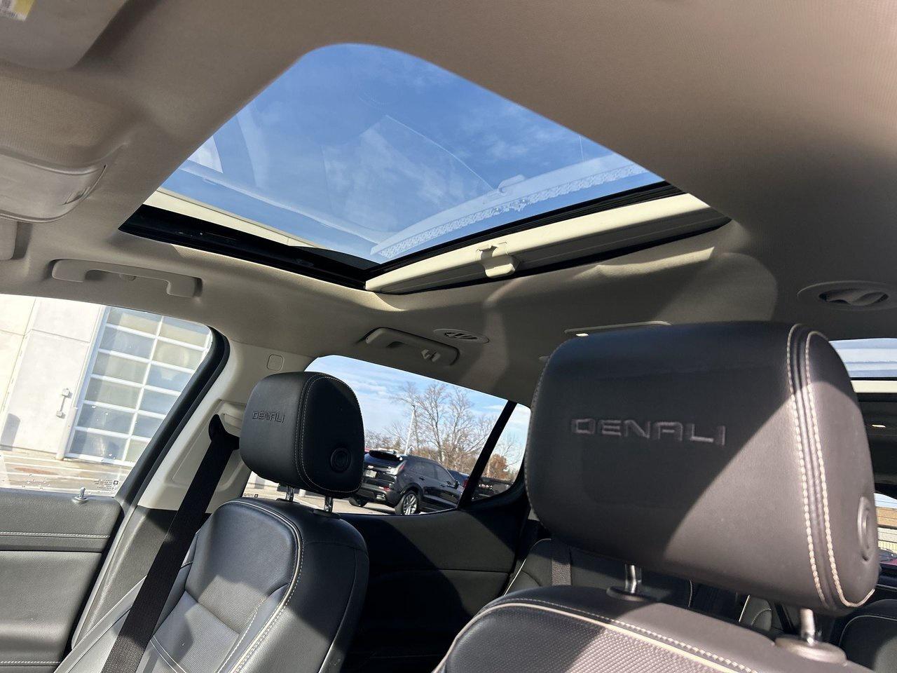 2022 GMC Acadia Denali Sunroof 360 Camera Adaptive Cruise BOSE Photo