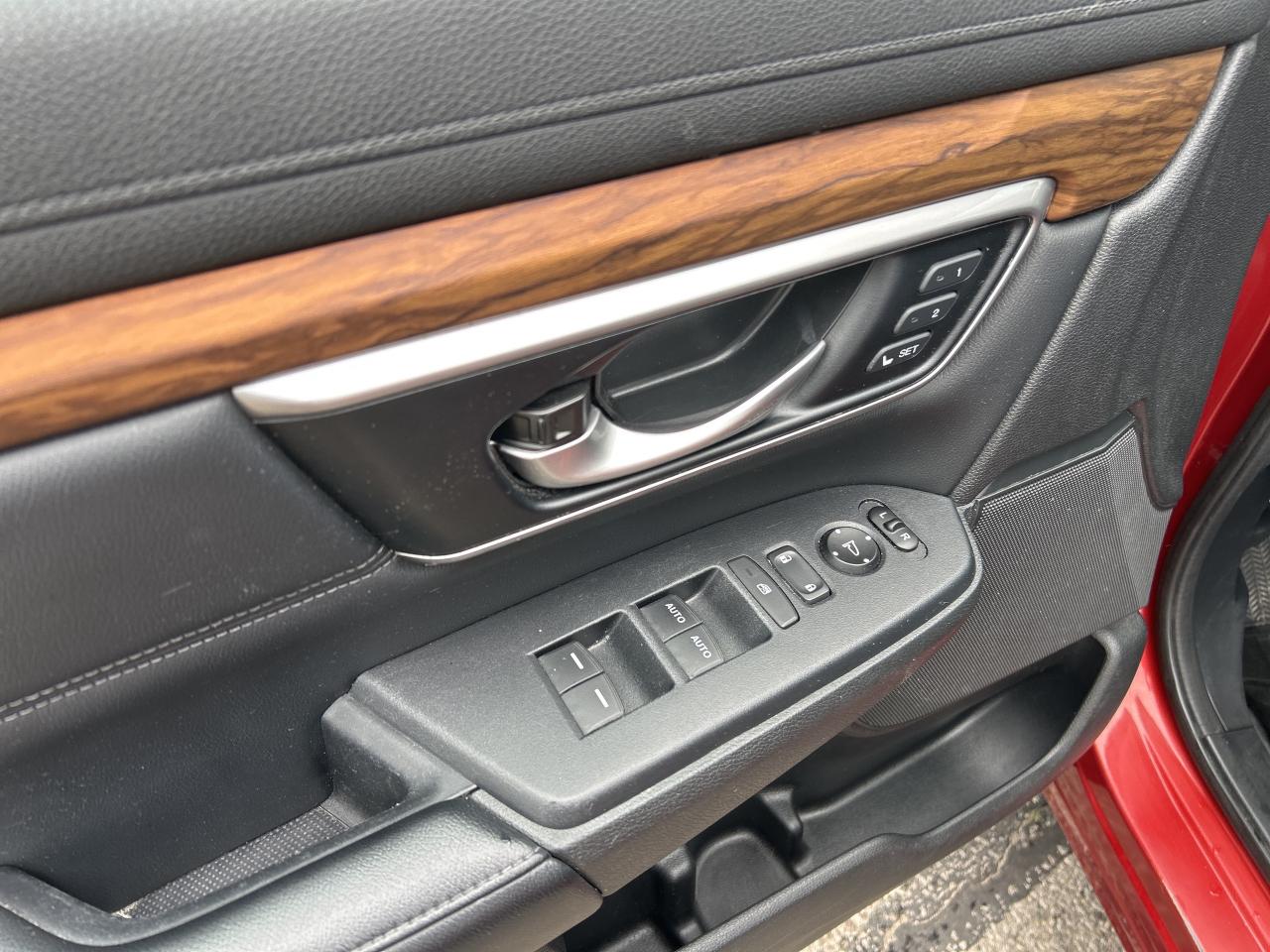 2019 Honda CR-V EX-L AWD, REMOTE START, SUNROOF, LEATHER! Photo