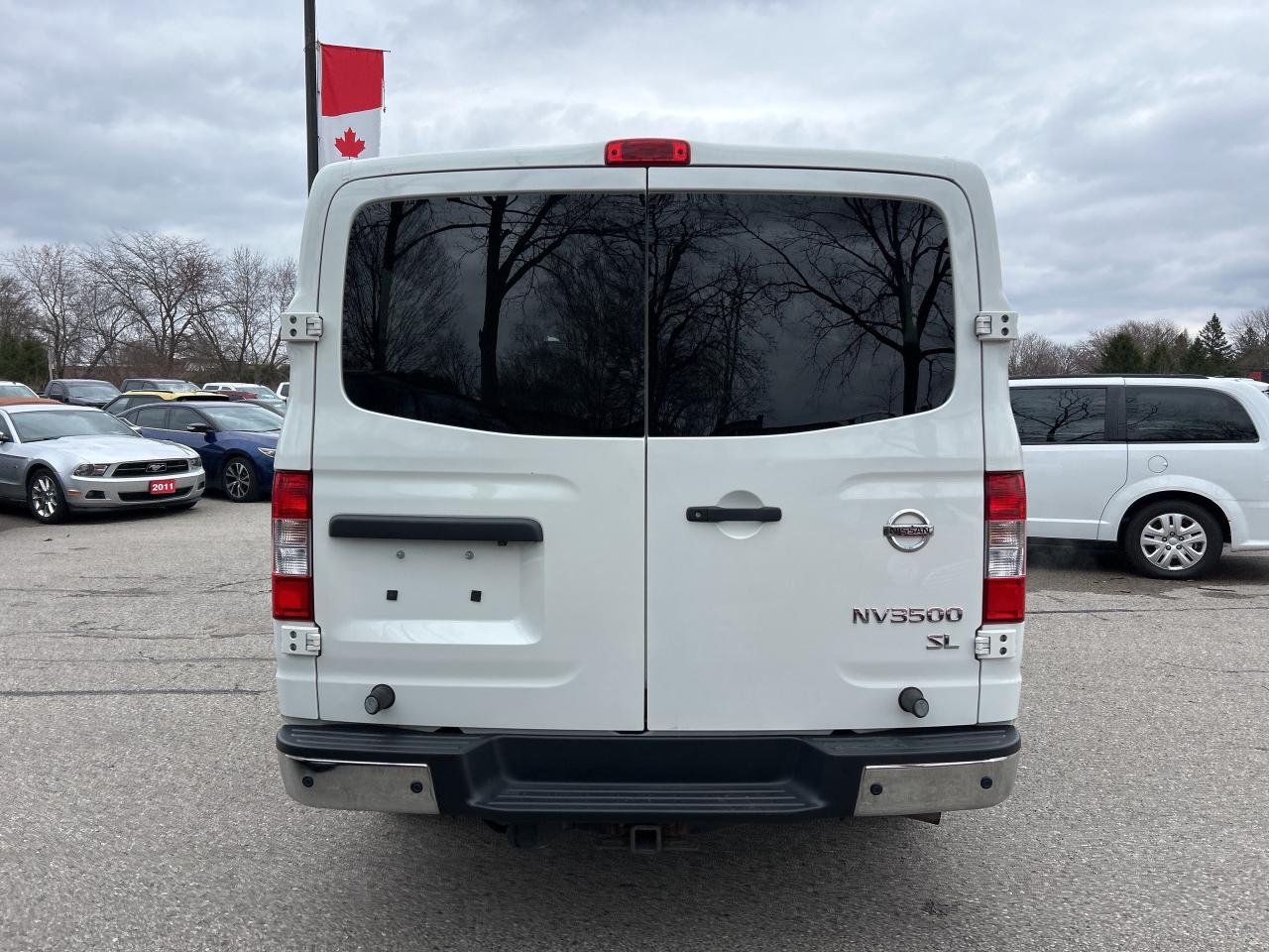 2020 Nissan NV 3500 SL V8, CLEAN CARFAX, 12 PASSENGER! Photo