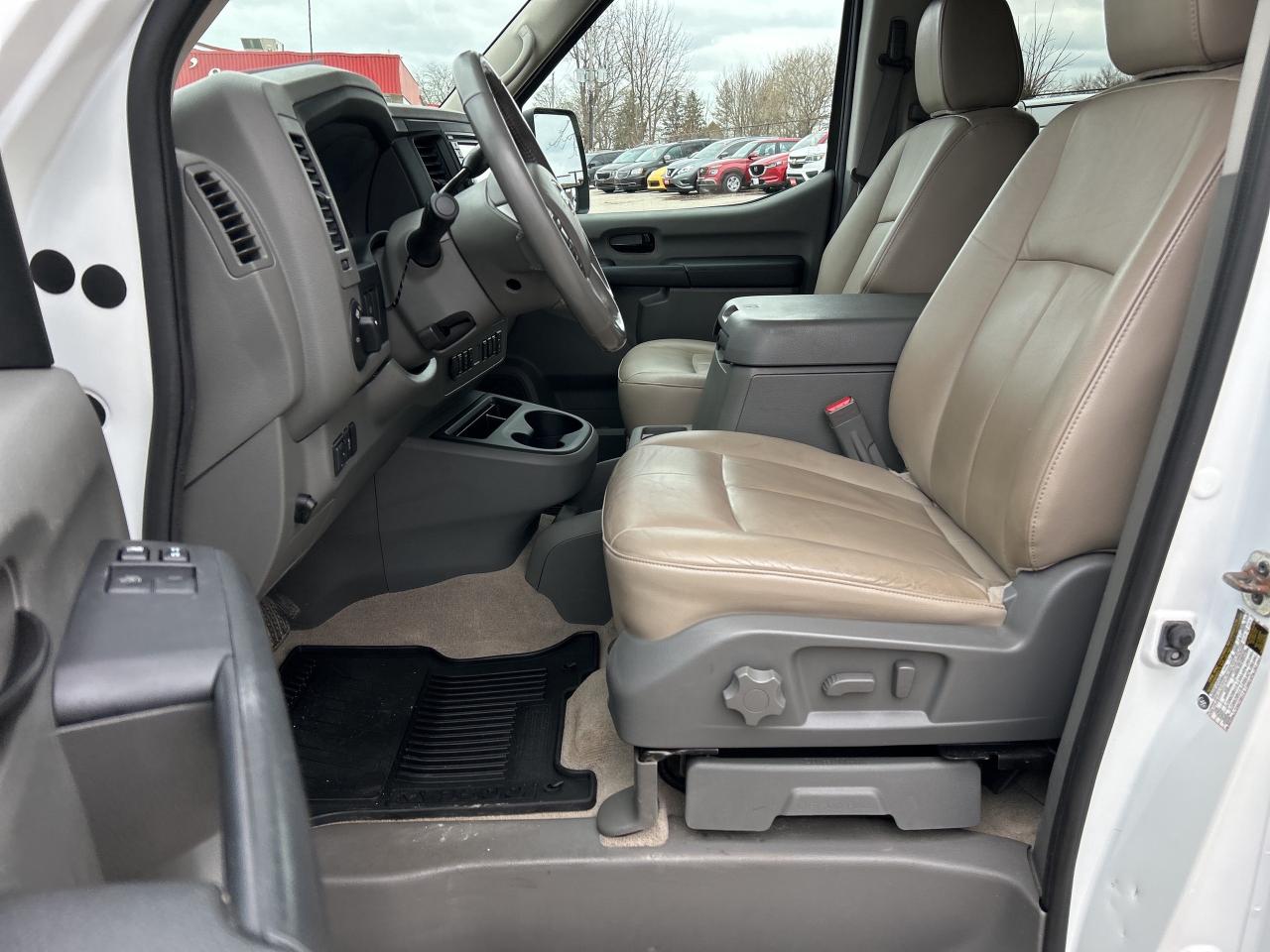 2020 Nissan NV 3500 SL V8, CLEAN CARFAX, 12 PASSENGER! Photo