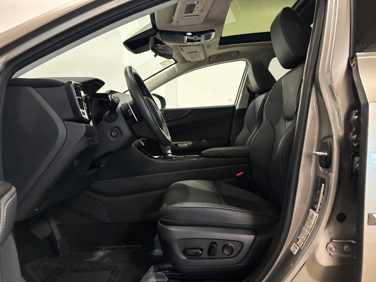 2024 Lexus NX 350 EXECUTIVE PACKAGE   CARFAX CLEAN   LOW MILEAGE Photo