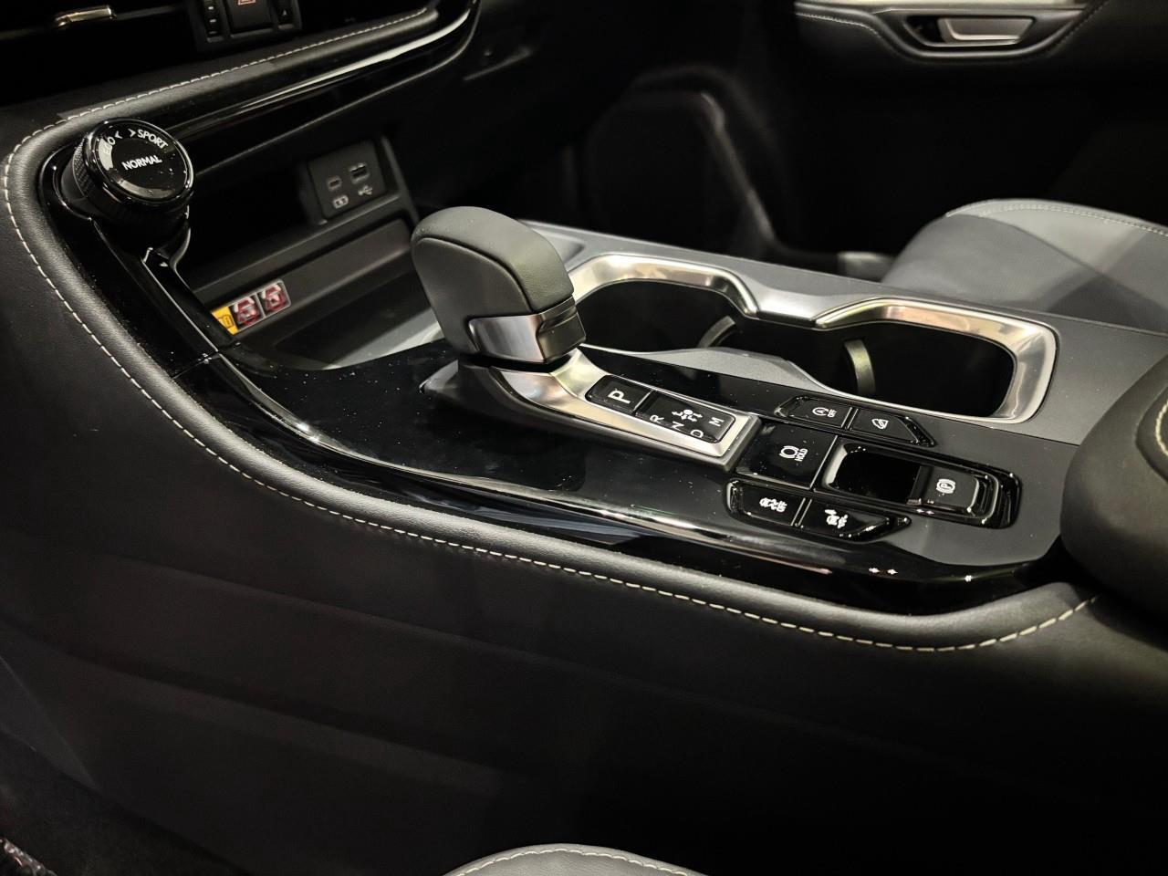 2024 Lexus NX 350 EXECUTIVE PACKAGE   CARFAX CLEAN   LOW MILEAGE Photo