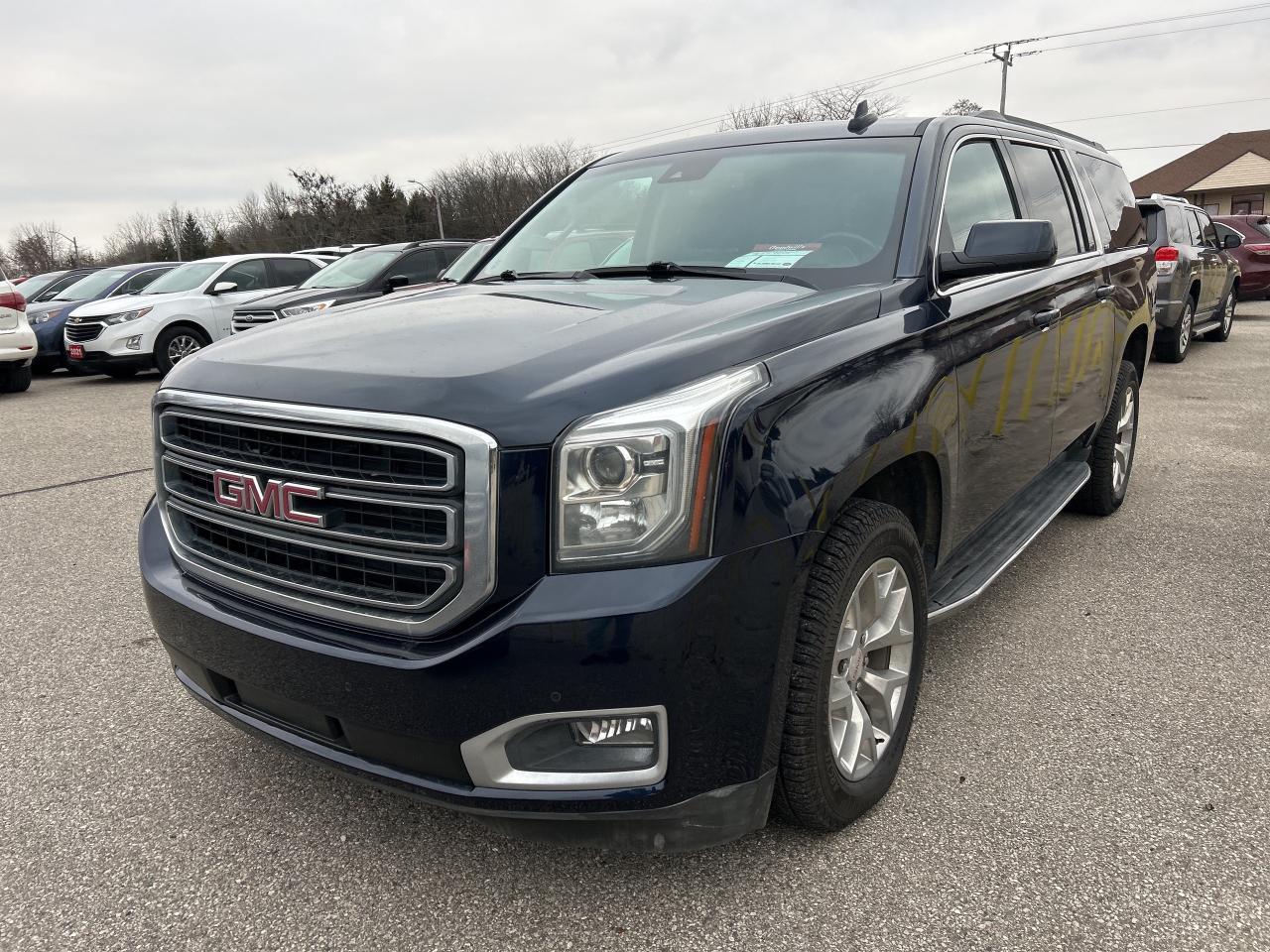 2020 GMC Yukon XL LEATHER, SUNROOF, NAV, DVD, 7 PASS, CLEAN CARFAX! Photo