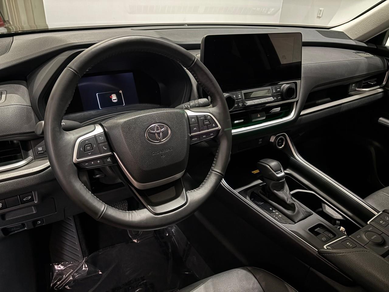 2025 Toyota Grand Highlander XLE Photo