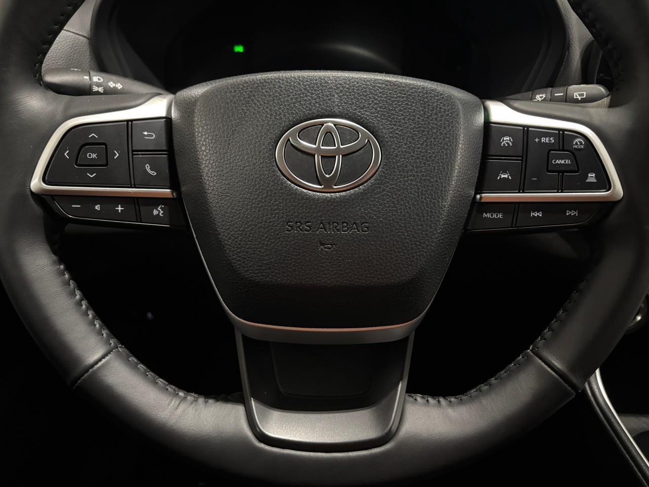 2025 Toyota Grand Highlander XLE Photo