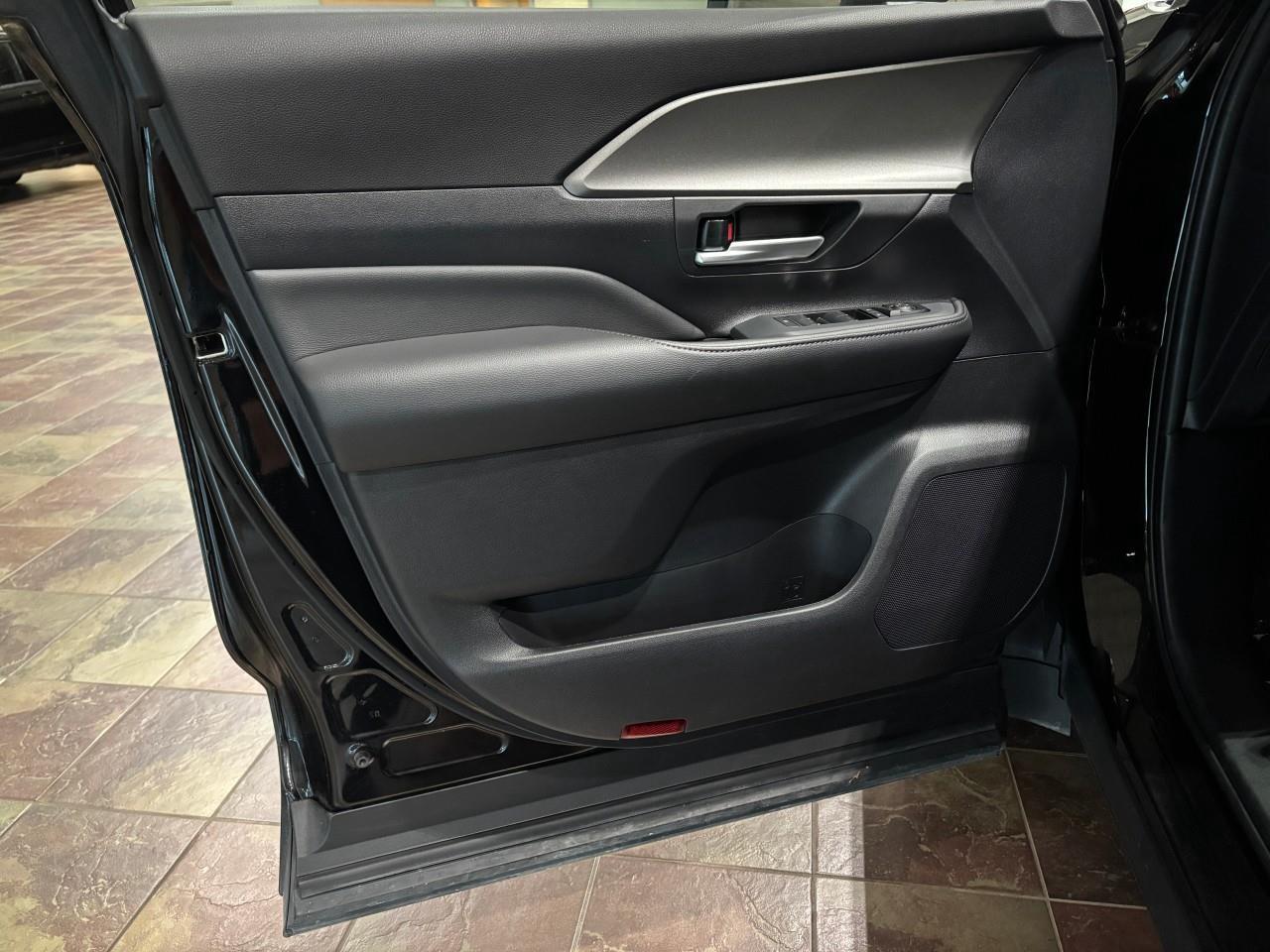 2025 Toyota Grand Highlander XLE Photo