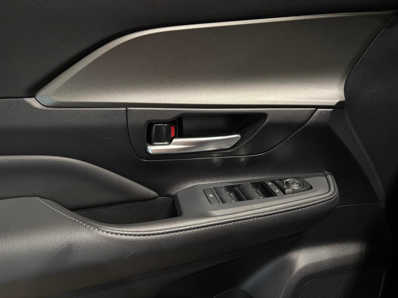 2025 Toyota Grand Highlander XLE Photo