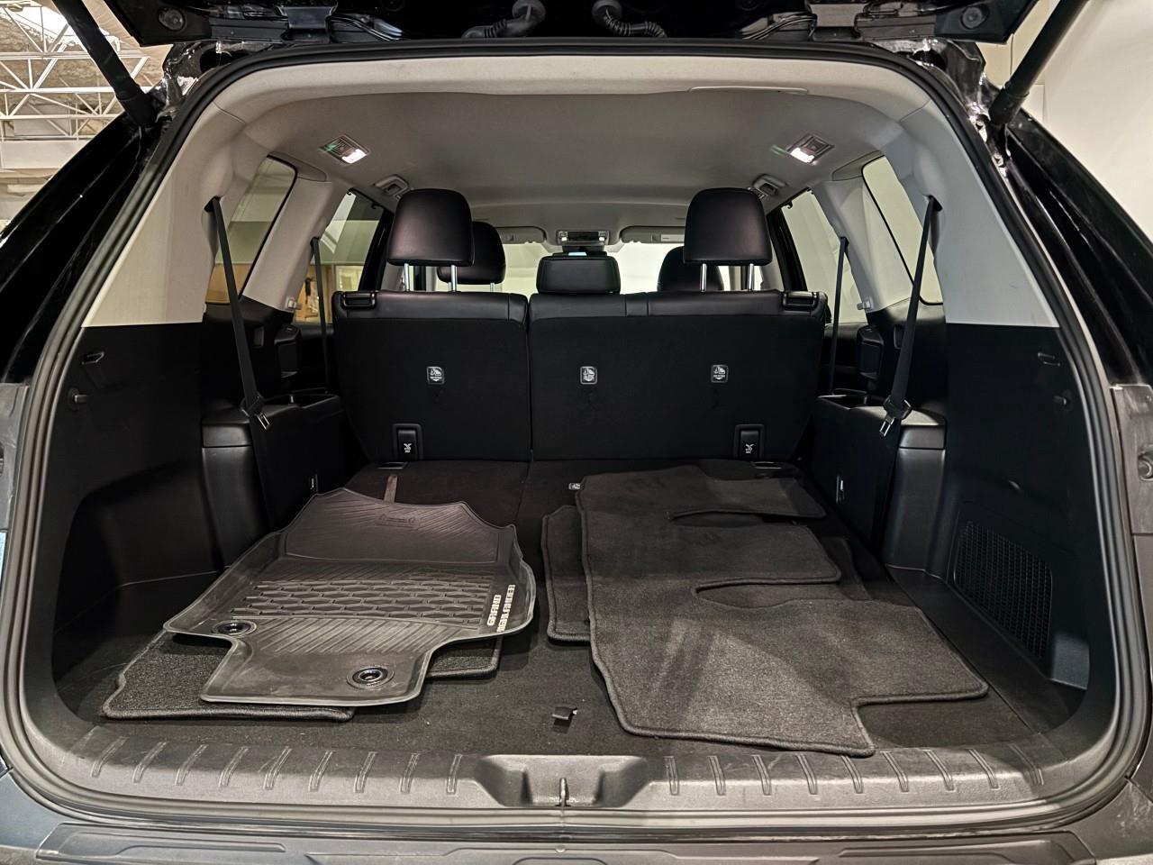 2025 Toyota Grand Highlander XLE Photo