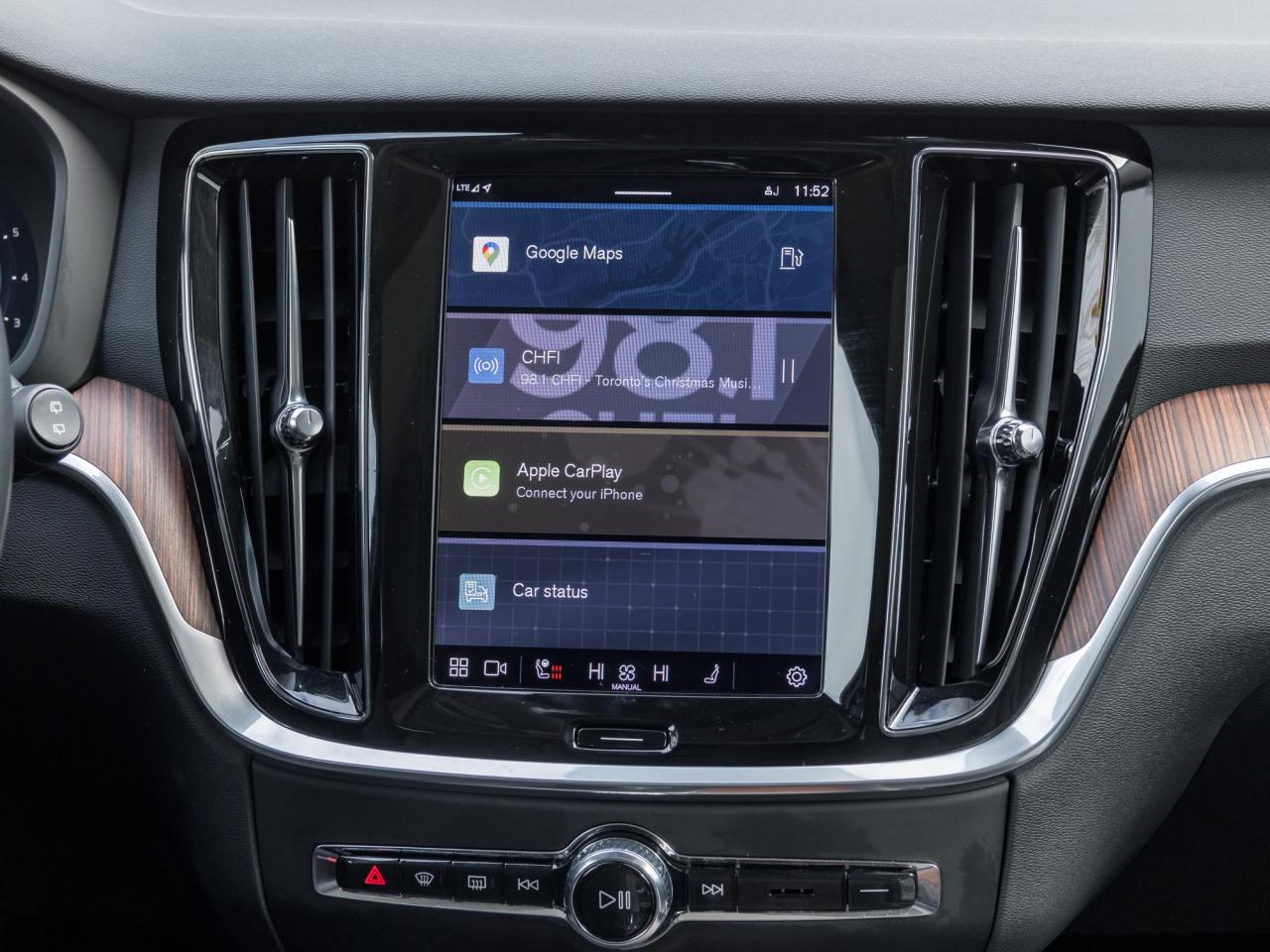 2025 Volvo V60 Cross Country B5 AWD Core  STATION WAGON  VOLVO CPO Photo