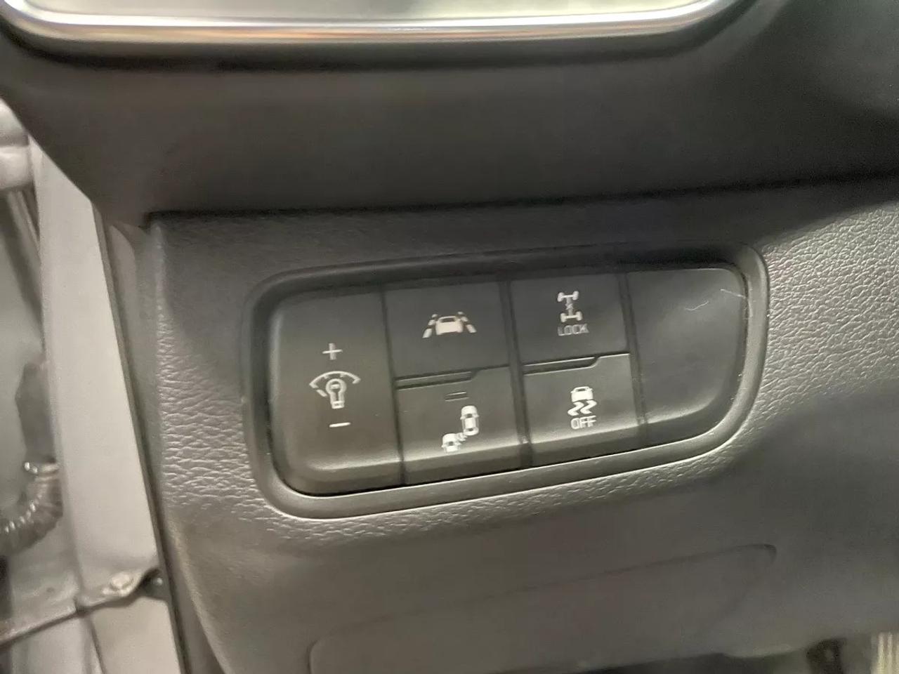 2020 Hyundai Santa Fe Preferred HTD SEATS, HTD WHEEL, ALLOYS, CARPLAY AV Photo