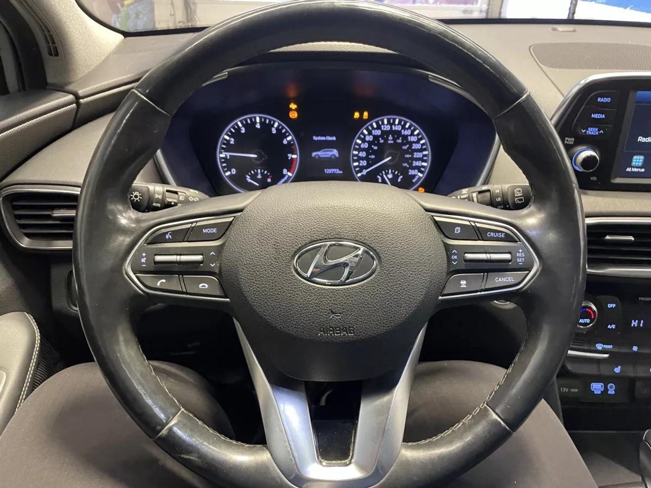 2020 Hyundai Santa Fe Preferred HTD SEATS, HTD WHEEL, ALLOYS, CARPLAY AV Photo