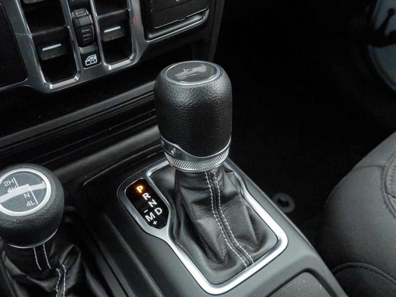 2023 Jeep Wrangler Sahara 4 Door 4x4**3.6 PENTASTAR**COLD WTHR GRP+++ Photo