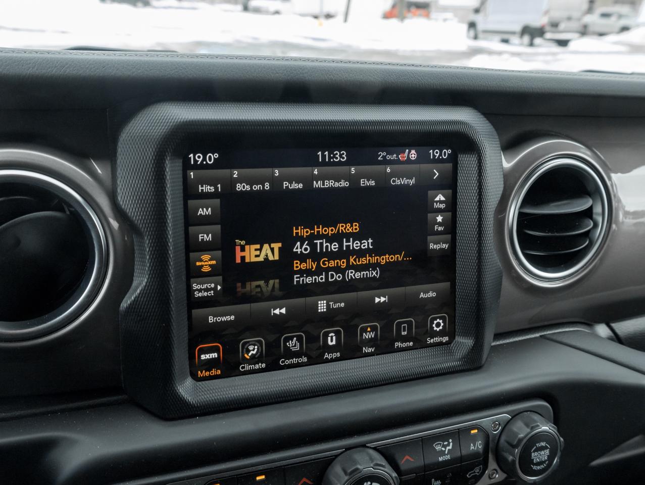 2023 Jeep Wrangler Sahara 4 Door 4x4**3.6 PENTASTAR**COLD WTHR GRP+++ Photo