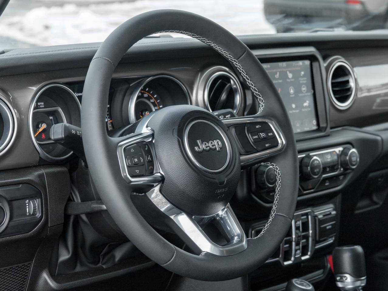 2023 Jeep Wrangler Sahara 4 Door 4x4**3.6 PENTASTAR**COLD WTHR GRP+++ Photo