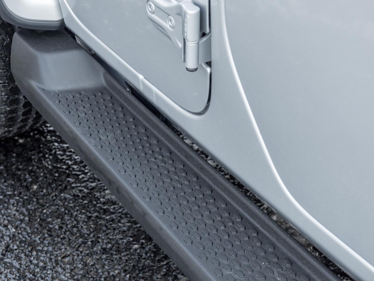 2023 Jeep Wrangler Sahara 4 Door 4x4**3.6 PENTASTAR**COLD WTHR GRP+++ Photo