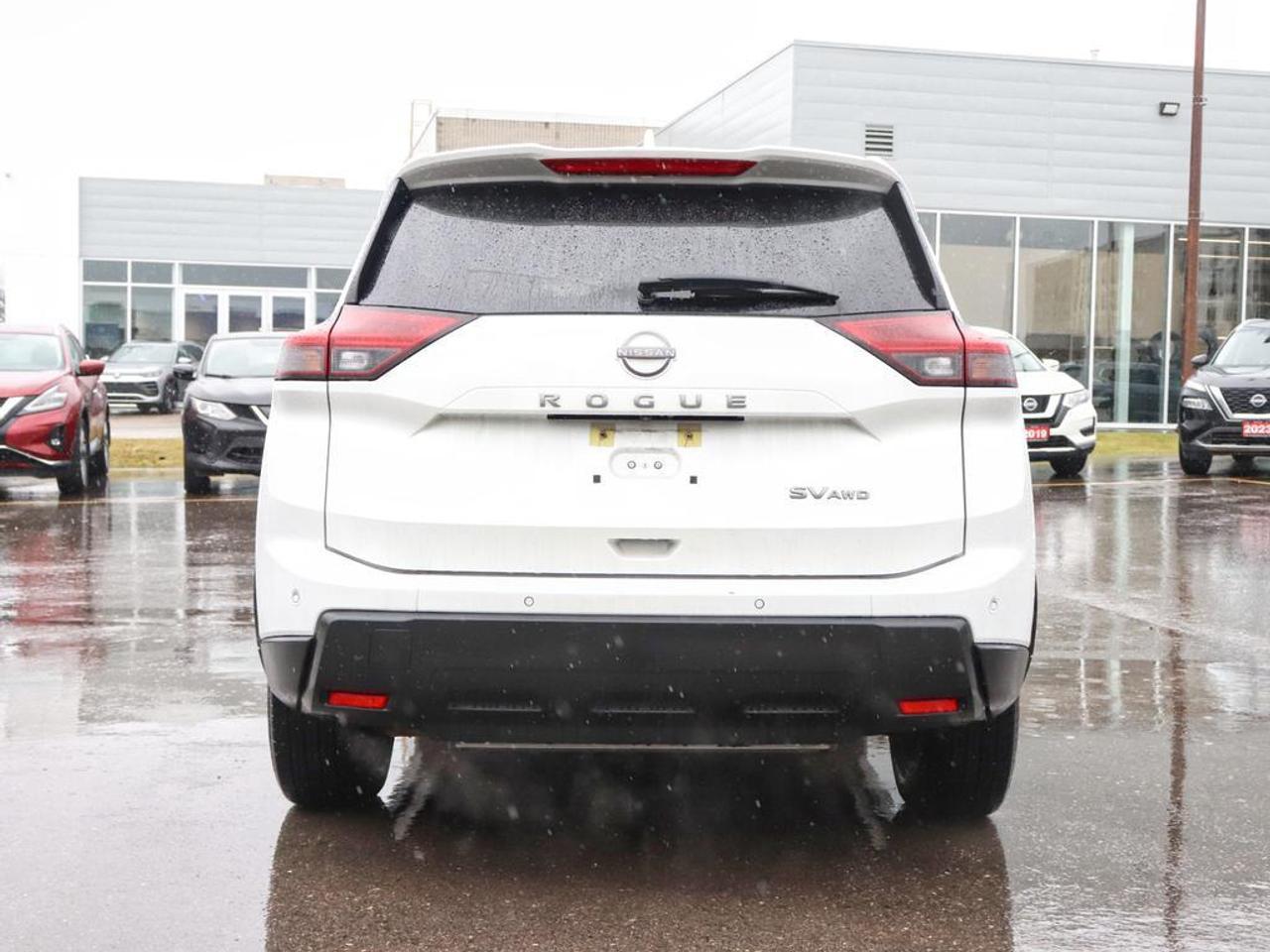 2024 Nissan Rogue SV Moonroof  - Moonroof -  Power Liftgate Photo3