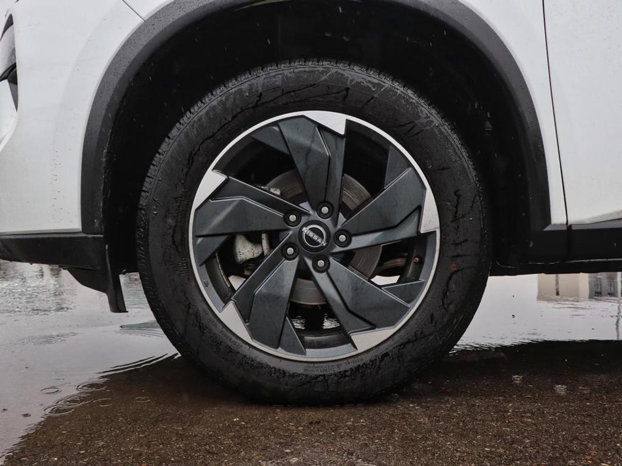 2024 Nissan Rogue SV Moonroof  - Moonroof -  Power Liftgate Photo