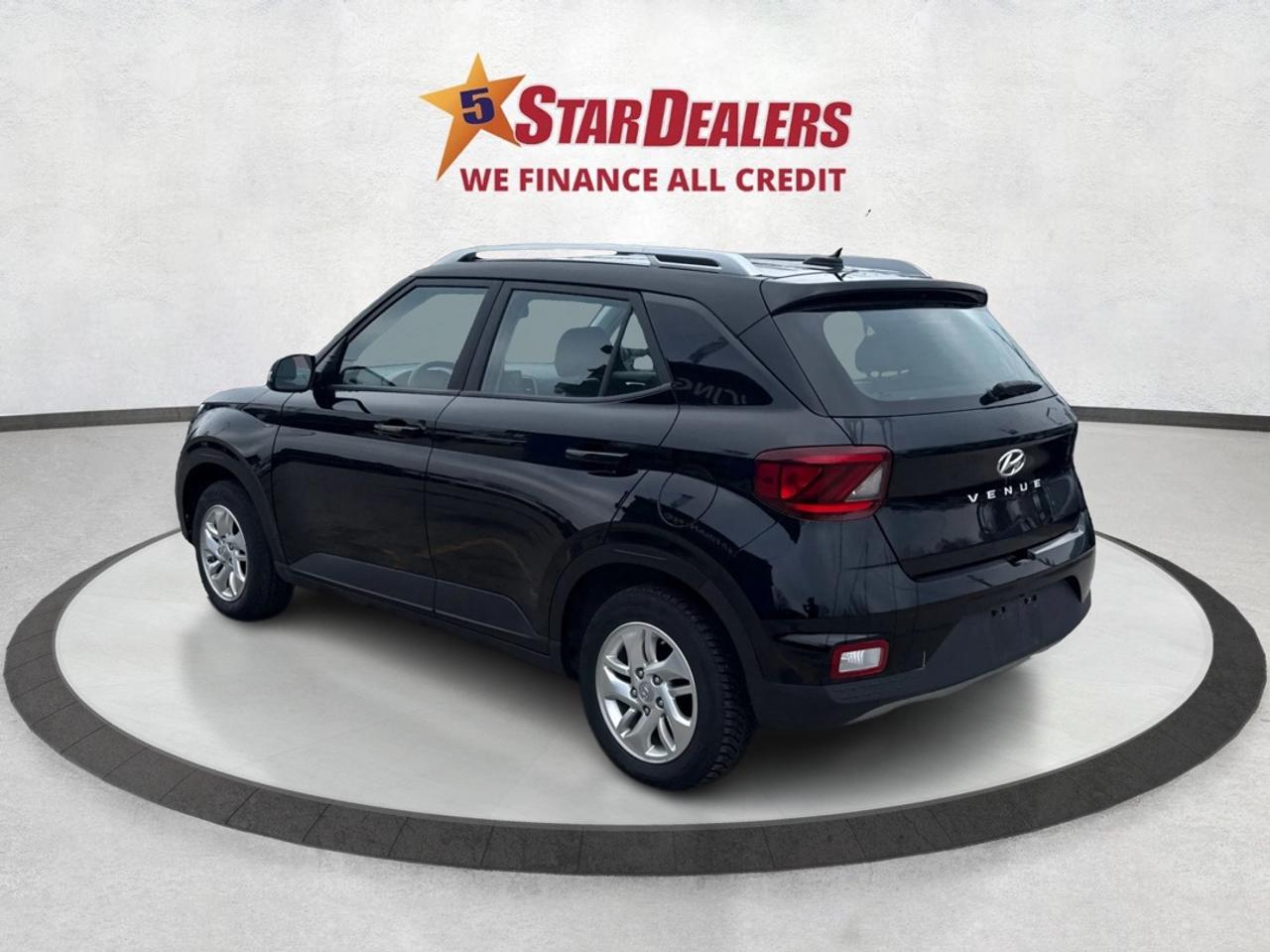 2024 Hyundai Venue POWER & HEATED SEATS LOW KMS WE FINANCE ALL CREDIT Photo4