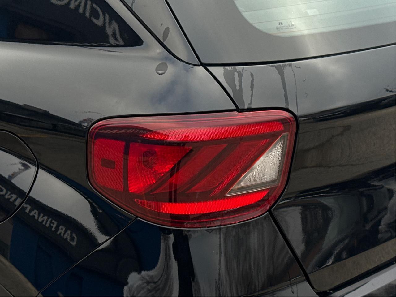 2024 Hyundai Venue POWER & HEATED SEATS LOW KMS WE FINANCE ALL CREDIT Photo