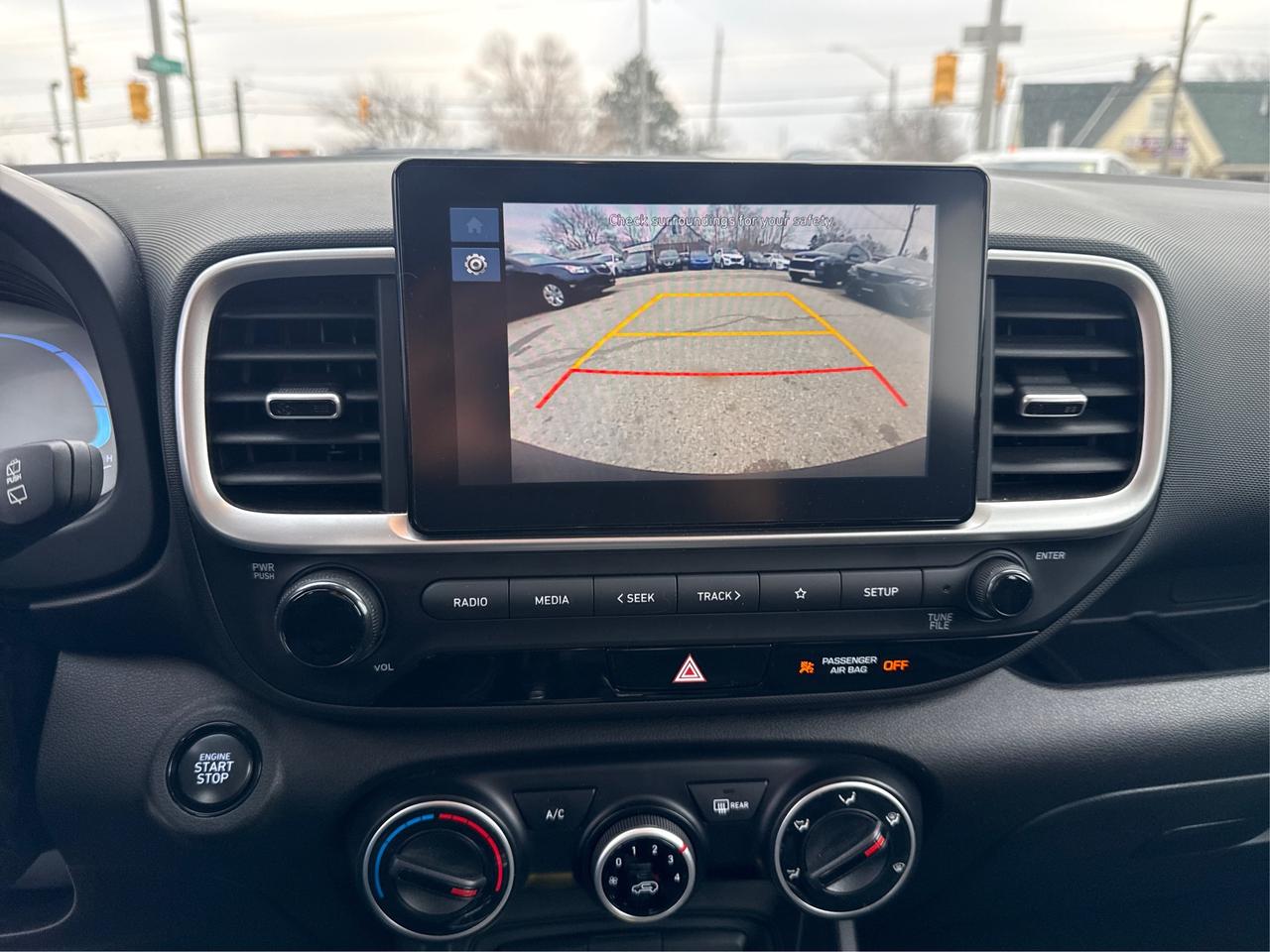 2024 Hyundai Venue POWER & HEATED SEATS LOW KMS WE FINANCE ALL CREDIT Photo