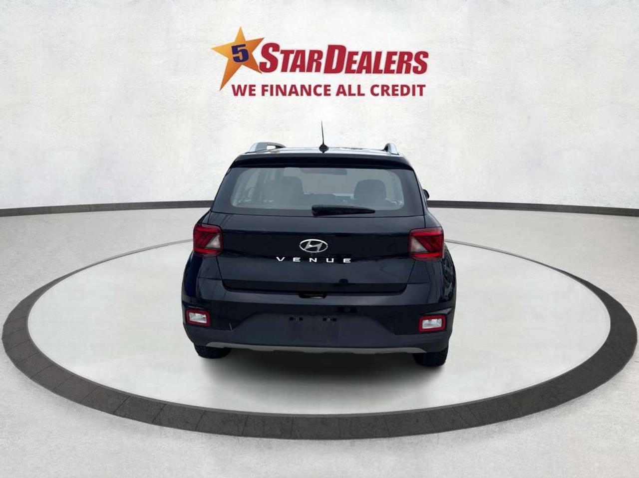 2024 Hyundai Venue POWER & HEATED SEATS LOW KMS WE FINANCE ALL CREDIT Photo