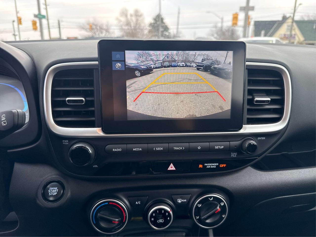 2024 Hyundai Venue POWER & HEATED SEATS LOW KMS WE FINANCE ALL CREDIT Photo