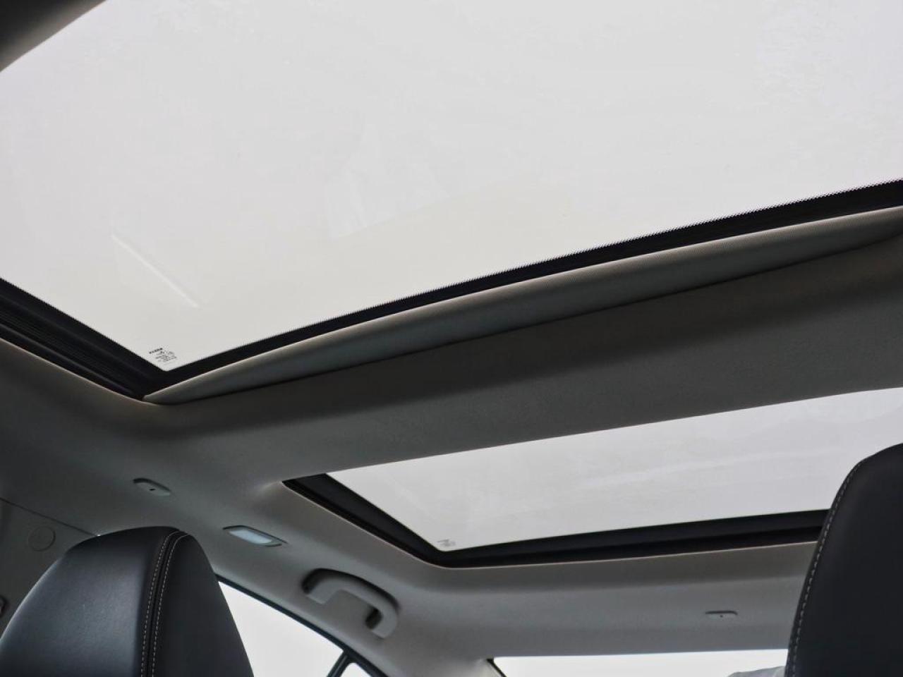 2018 Nissan Maxima SL  - Sunroof -  Navigation Photo