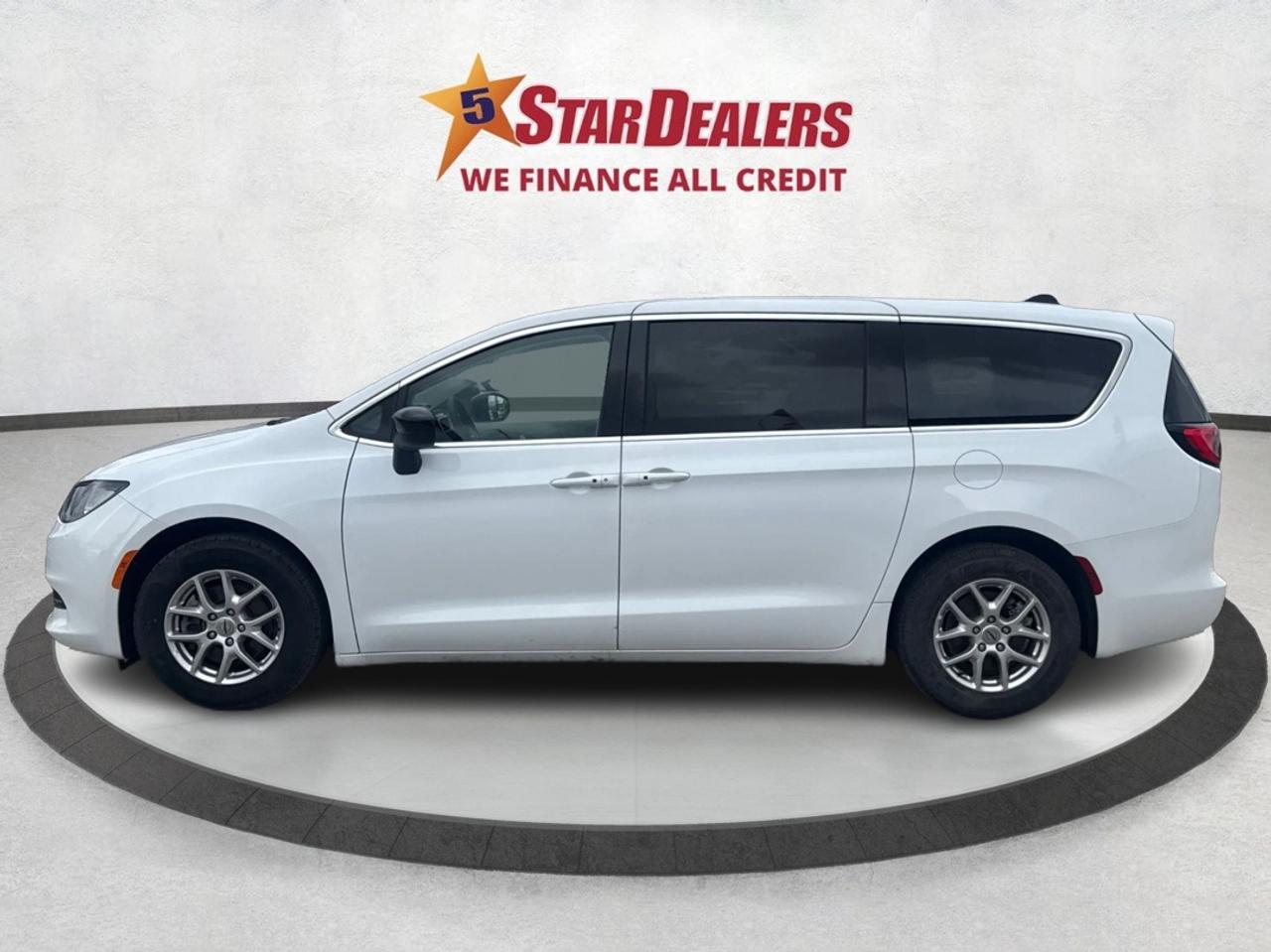 2024 Chrysler Grand Caravan 7 PASS HEATED SEATS LOADED WE FINANCE ALL CREDIT! Photo3